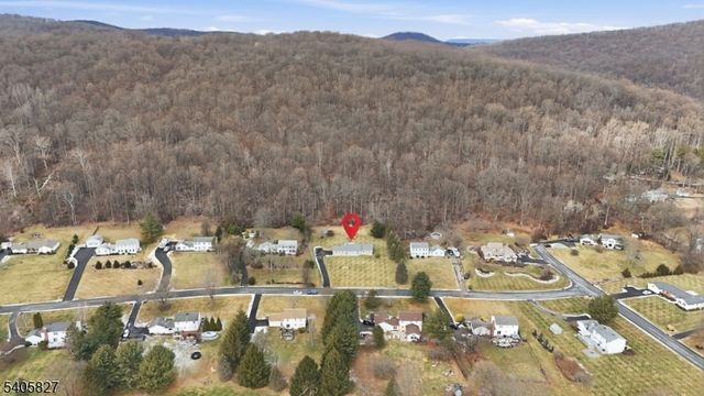 33 Edgemere Ter, Washington Twp., NJ 07882