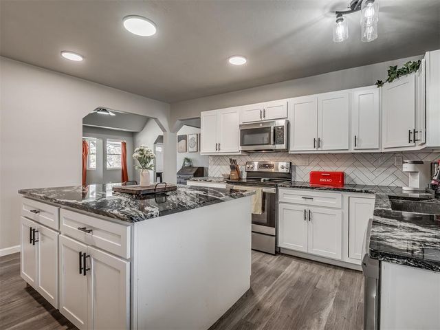 10828 Eastway Street, Mcloud, OK 74851