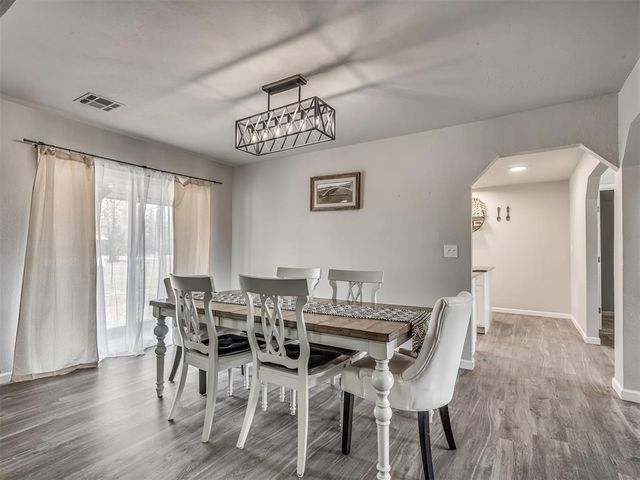 10828 Eastway Street, Mcloud, OK 74851