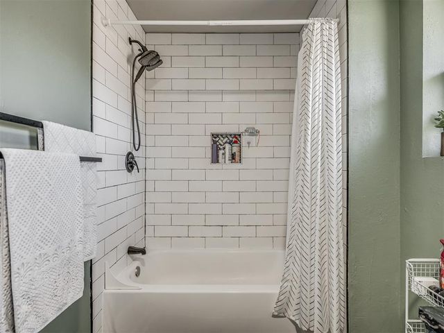 10828 Eastway Street, Mcloud, OK 74851