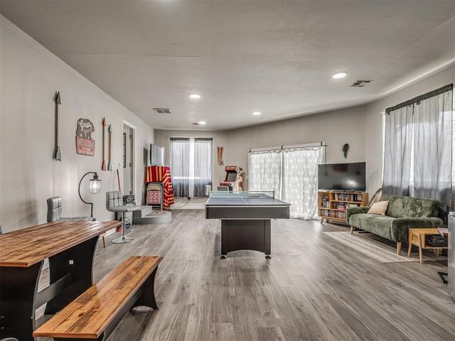 10828 Eastway Street, Mcloud, OK 74851