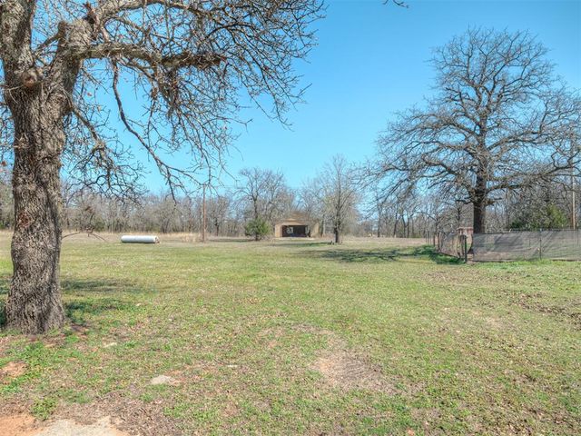 10828 Eastway Street, Mcloud, OK 74851