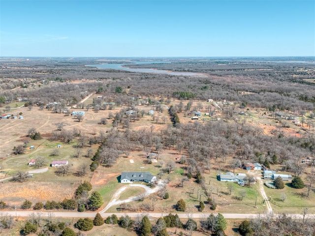 10828 Eastway Street, Mcloud, OK 74851