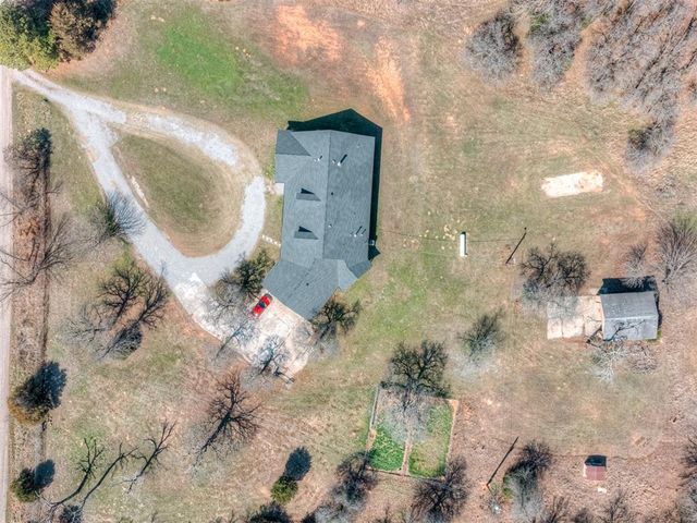 10828 Eastway Street, Mcloud, OK 74851