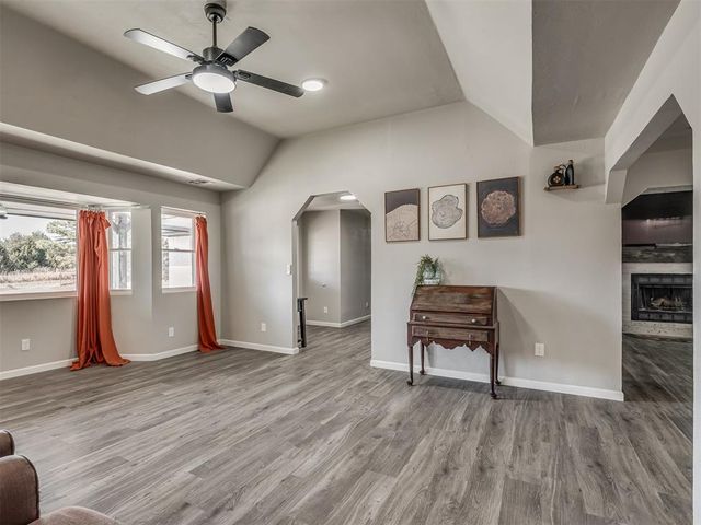 10828 Eastway Street, Mcloud, OK 74851