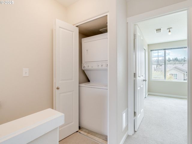 324 Ne EDGEWAY Dr, Hillsboro, OR 97006