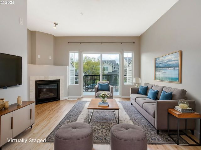 324 Ne EDGEWAY Dr, Hillsboro, OR 97006