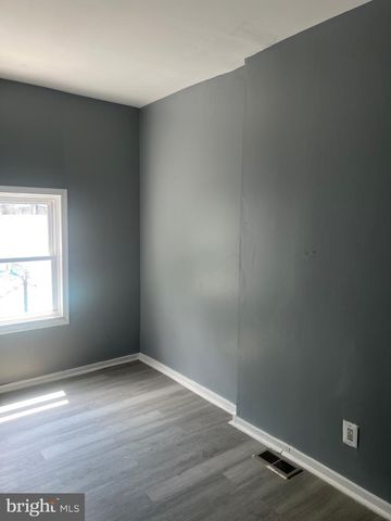 2106 S SHIELDS ST, Philadelphia, PA 19142