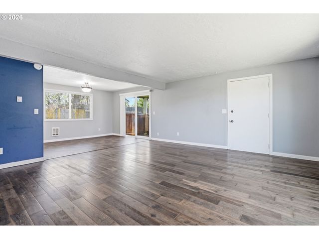 1510 N DEBORAH Rd, Newberg, OR 97132