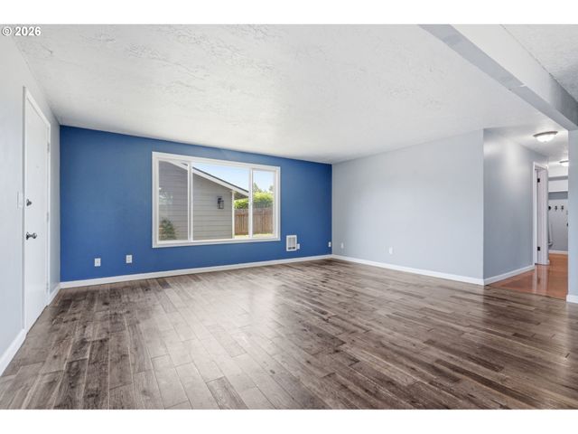 1510 N DEBORAH Rd, Newberg, OR 97132