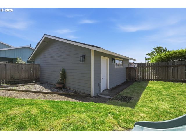 1510 N DEBORAH Rd, Newberg, OR 97132