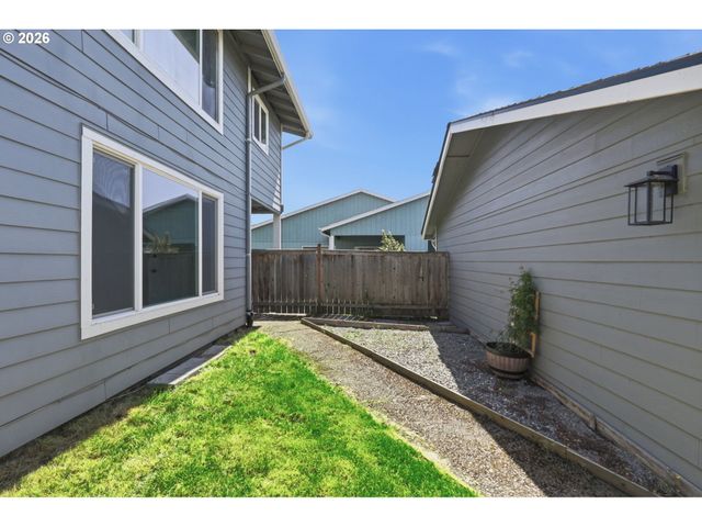 1510 N DEBORAH Rd, Newberg, OR 97132
