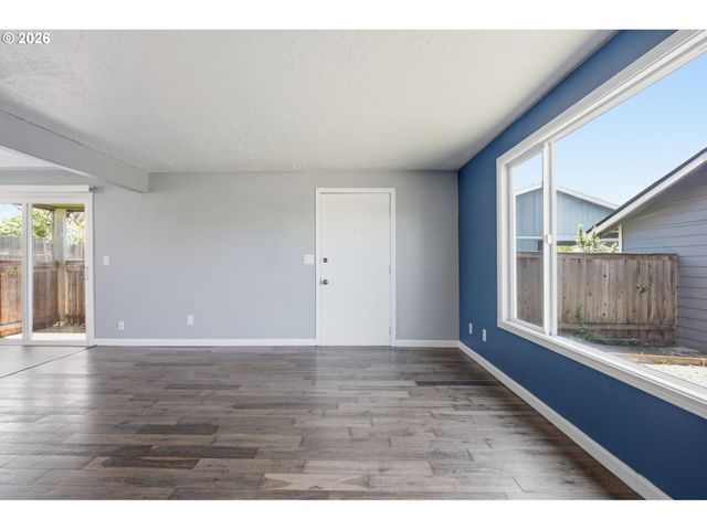 1510 N DEBORAH Rd, Newberg, OR 97132