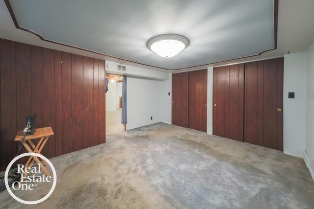 11234 Irvington Street, Warren, MI 48093