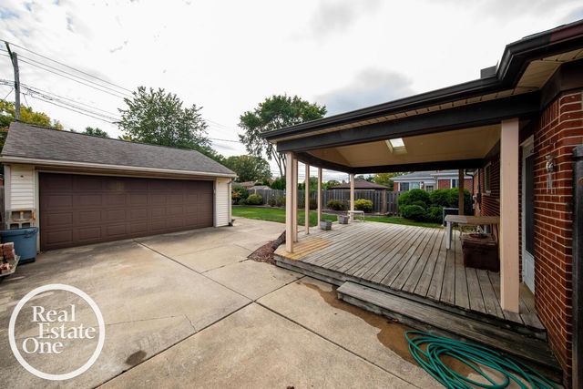 11234 Irvington Street, Warren, MI 48093