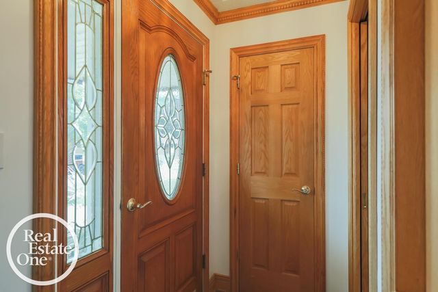 11234 Irvington Street, Warren, MI 48093