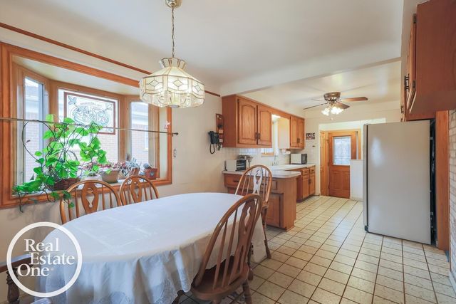 11234 Irvington Street, Warren, MI 48093