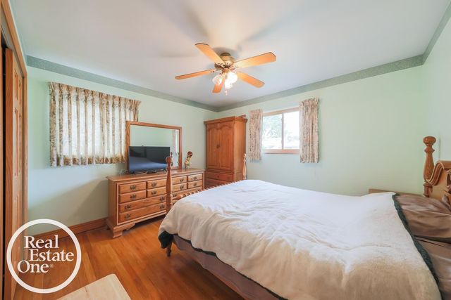 11234 Irvington Street, Warren, MI 48093