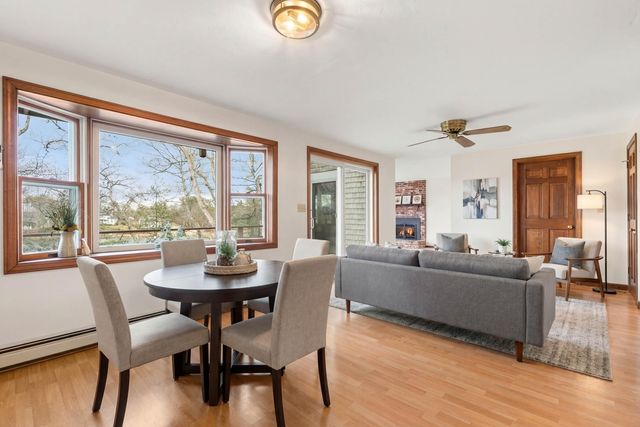 14 Quamhassett Road, Buzzards Bay, MA 02532