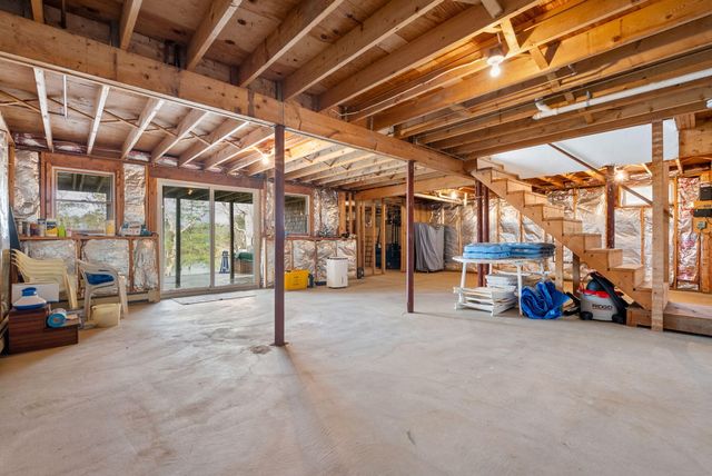 14 Quamhassett Road, Buzzards Bay, MA 02532