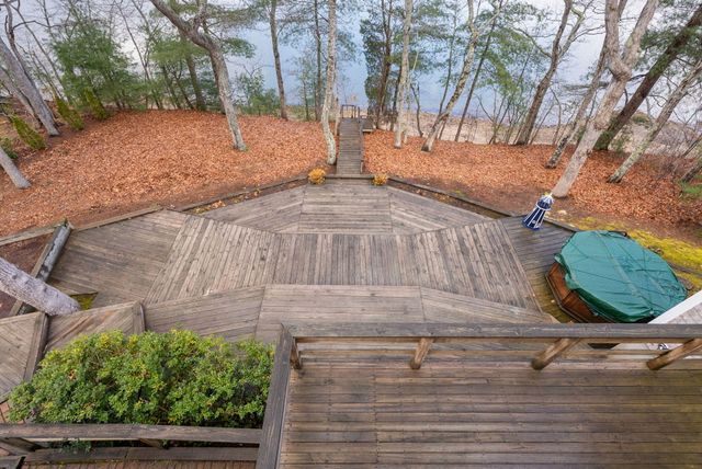 14 Quamhassett Road, Buzzards Bay, MA 02532