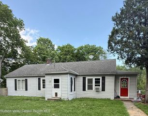 70 Blue Mountain Road, Saugerties, NY 12477