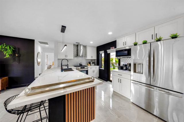 2925 NE 1st Avenue, Wilton Manors, FL 33334