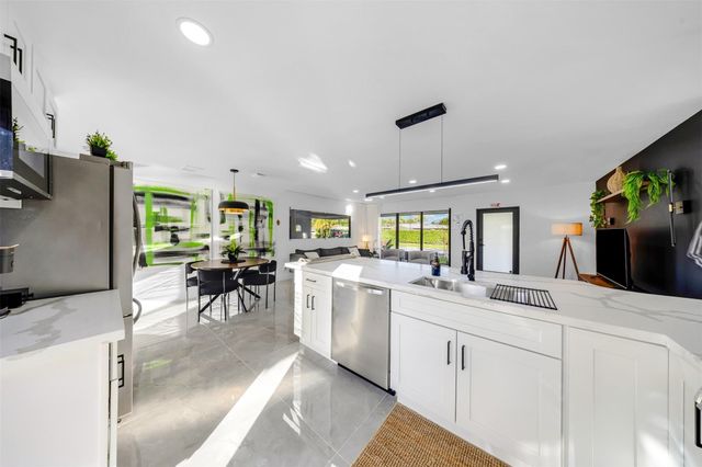 2925 NE 1st Avenue, Wilton Manors, FL 33334