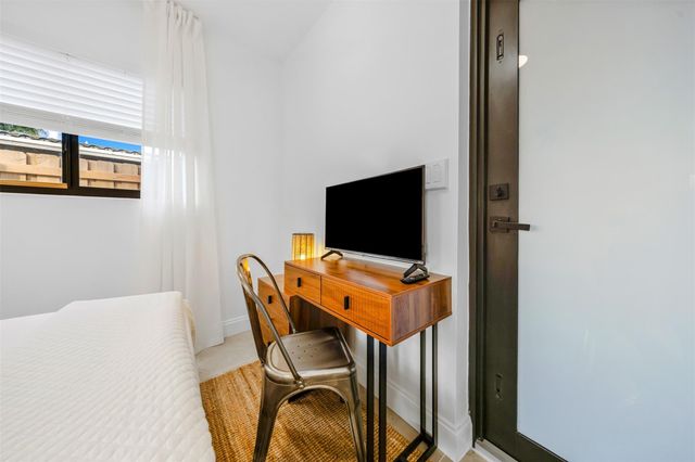 2925 NE 1st Avenue, Wilton Manors, FL 33334