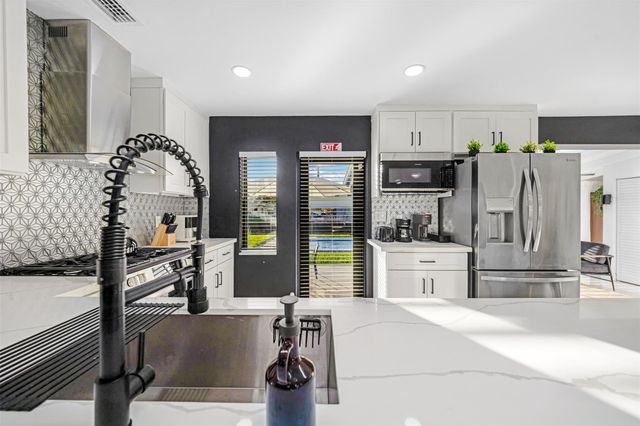 2925 NE 1st Avenue, Wilton Manors, FL 33334