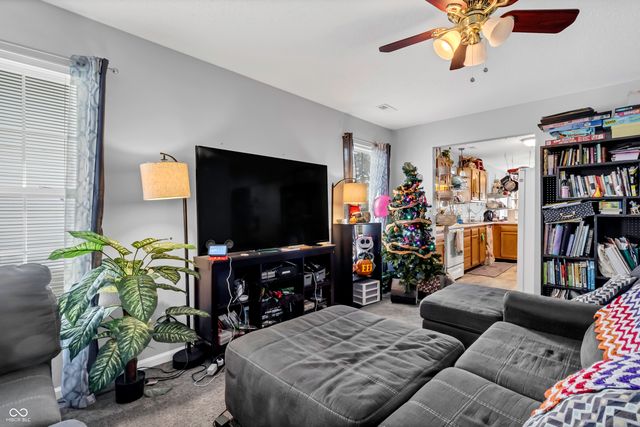 883 Curlew Lane, Greenwood, IN 46143