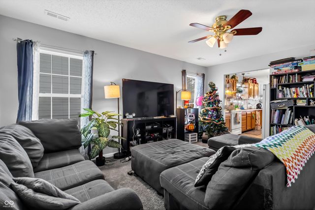 883 Curlew Lane, Greenwood, IN 46143