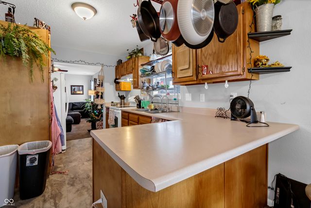 883 Curlew Lane, Greenwood, IN 46143