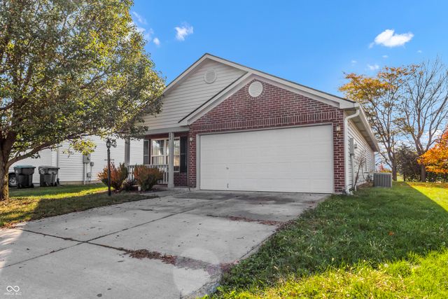 883 Curlew Lane, Greenwood, IN 46143