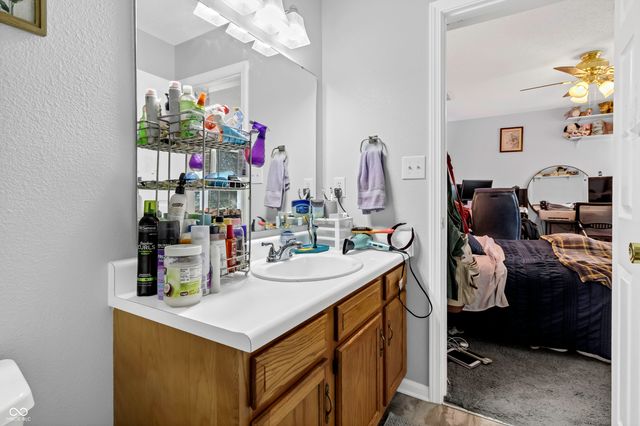 883 Curlew Lane, Greenwood, IN 46143
