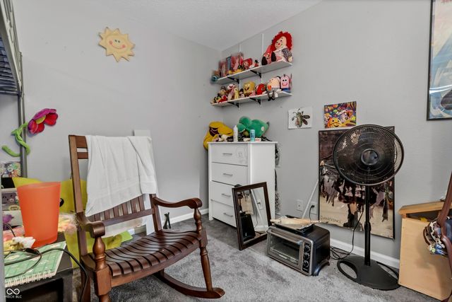 883 Curlew Lane, Greenwood, IN 46143