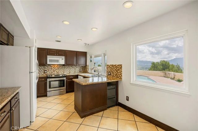 16738 Goodvale, Canyon Country, CA 91387