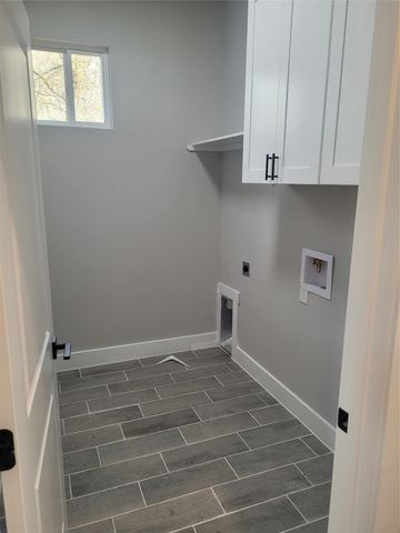 185 Nuuanu LN, Bastrop, TX 78602