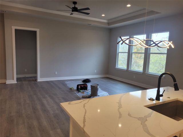 185 Nuuanu LN, Bastrop, TX 78602