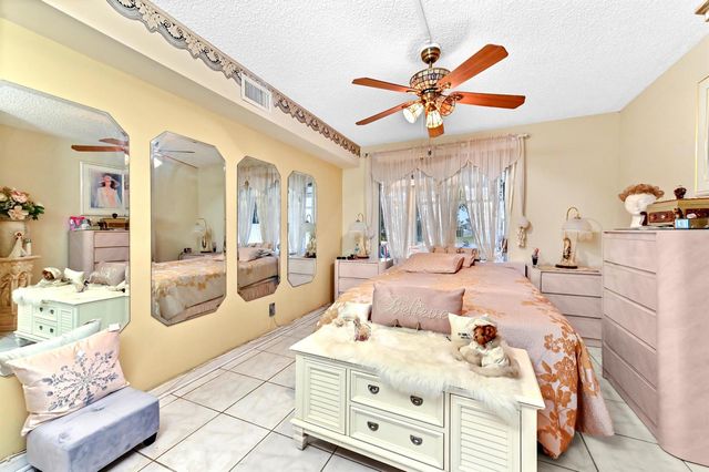 6 Abbey Lane 104, Delray Beach, FL 33446
