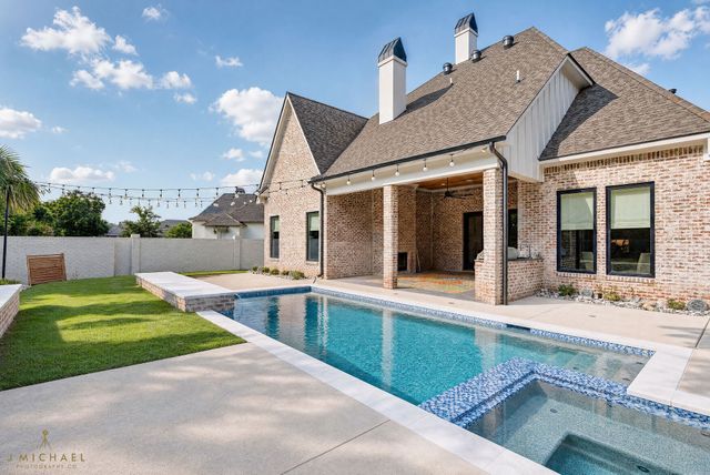 343 Crossfield Court, Shreveport, LA 71106