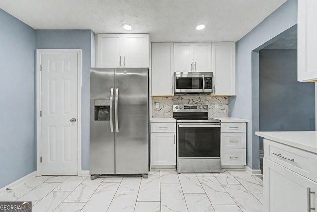 1141 Gable Terrace, Jonesboro, GA 30236