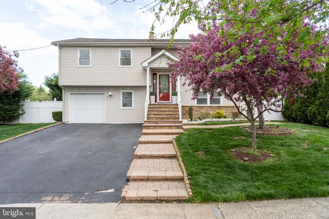 14 HOPATCONG DR, Lawrence Twp, NJ 08648