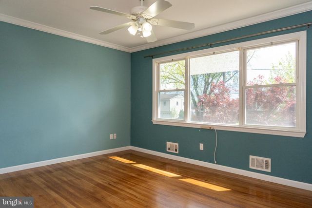 14 HOPATCONG DR, Lawrence Twp, NJ 08648