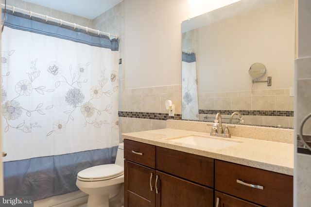 14 HOPATCONG DR, Lawrence Twp, NJ 08648