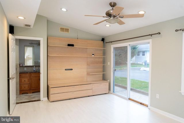 14 HOPATCONG DR, Lawrence Twp, NJ 08648