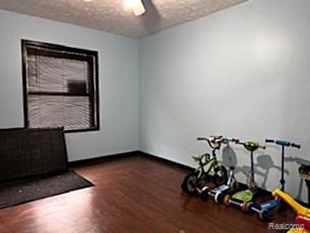 283 E Millington Road, Mayville, MI 48744