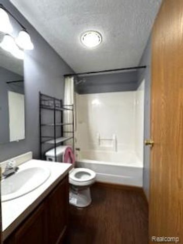 283 E Millington Road, Mayville, MI 48744