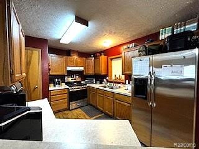 283 E Millington Road, Mayville, MI 48744