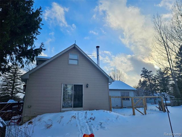 283 E Millington Road, Mayville, MI 48744